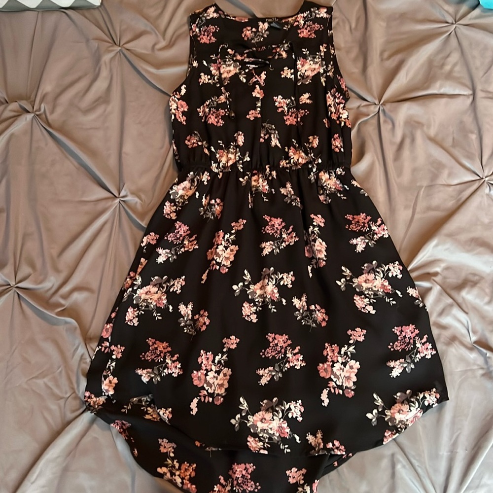 Floral dress size small